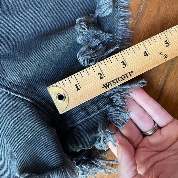 Black women’s size 10 Denim co black frayed distressed 100% cotton jean shorts - Picture 5 of 11